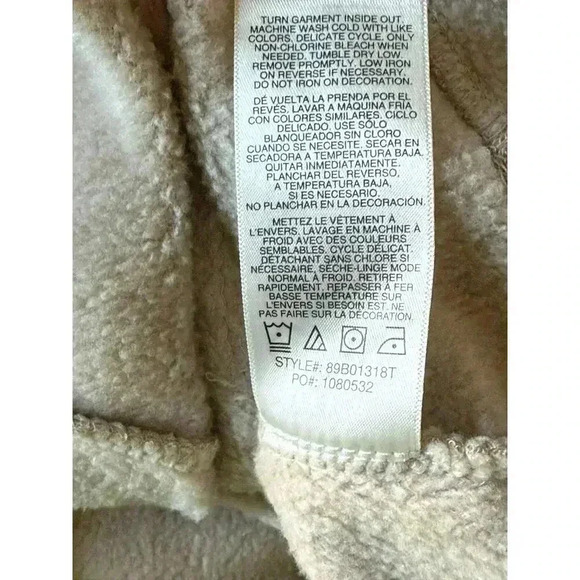 NWT C&C California Let it Snow Cozy Pullover Soft Fleece Embroidered S - Picture 8 of 9